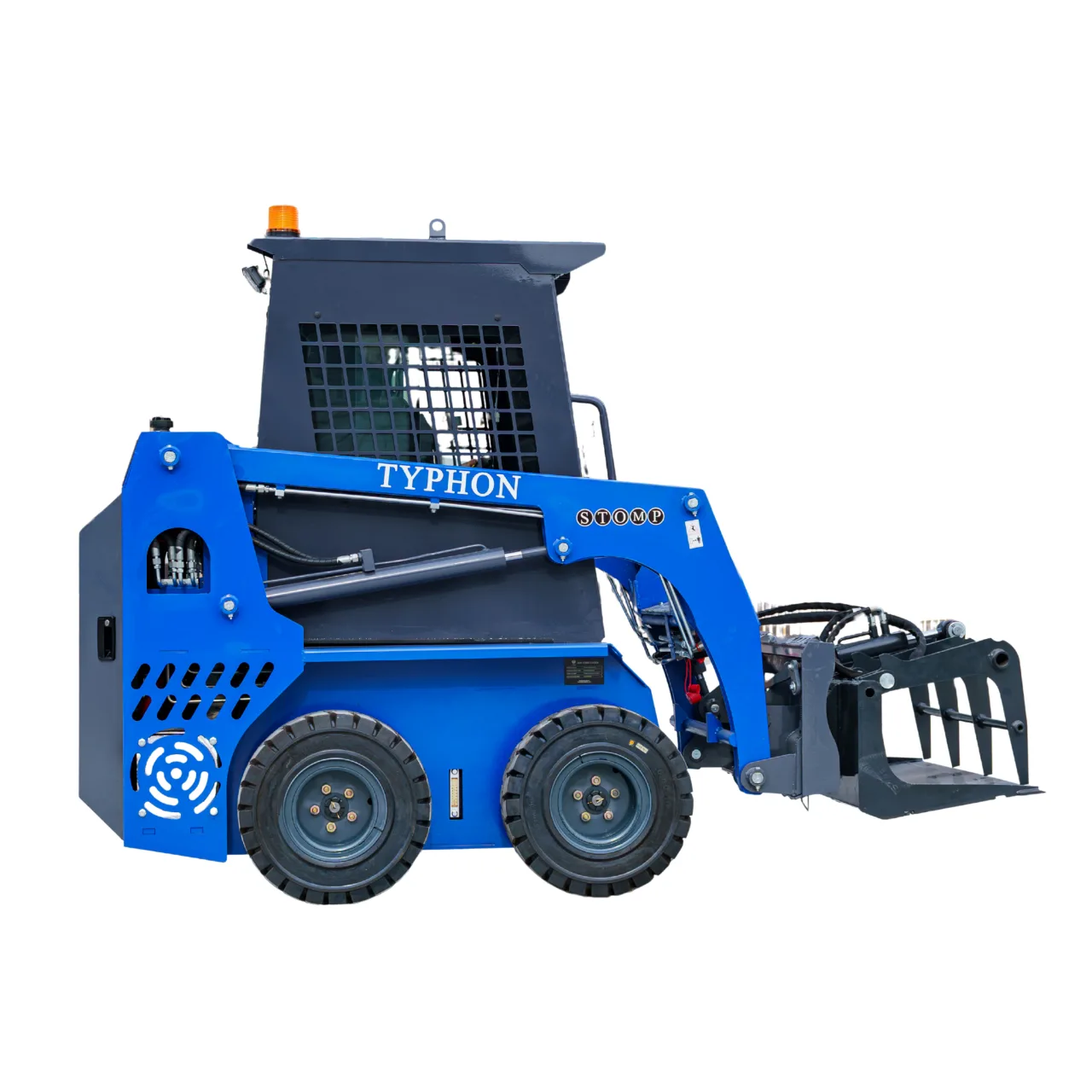 Heavy-Duty Solid Bottom Grapple Bucket for TYPHON STOMP X1300 & STOMP 509 Mini Skid Steers View 3